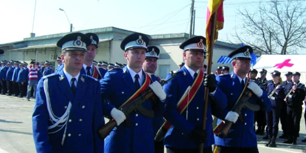 Ziua Naţională, sărbătorită cu onoruri militare
