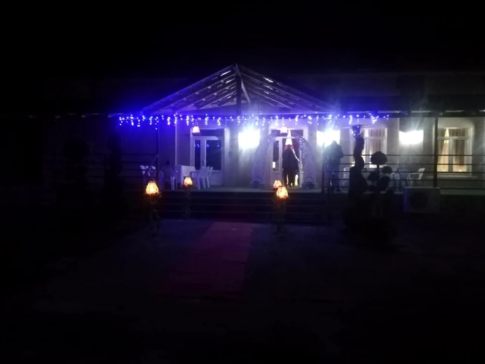 Căminul cultural din Urşi - Stoileşti judeţul Vâlcea Foto FB Andreea Marinescu