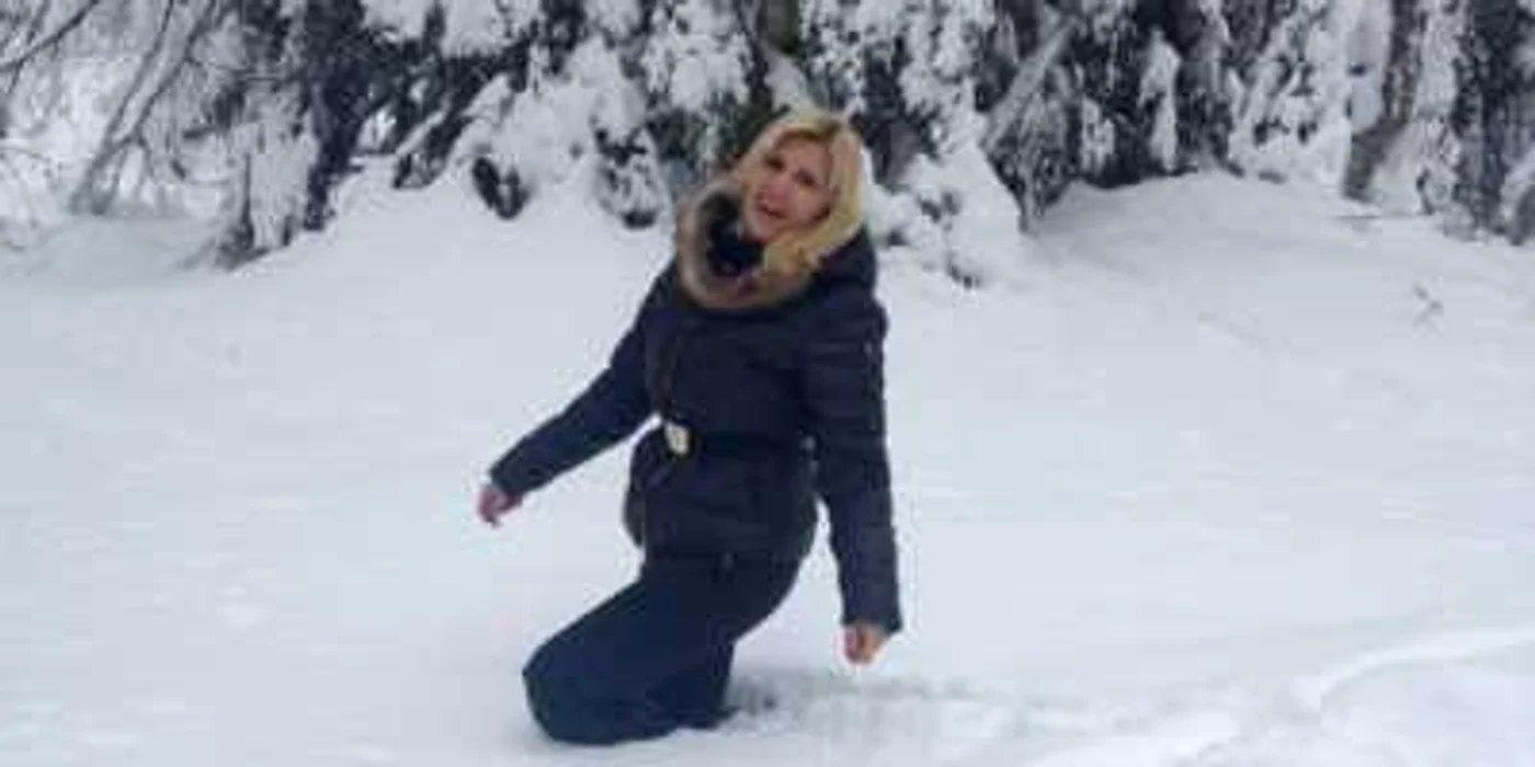 Elena Udrea şi-a postat o galerie foto pe Facebook, intitulată "La munte încă este zăpadă"