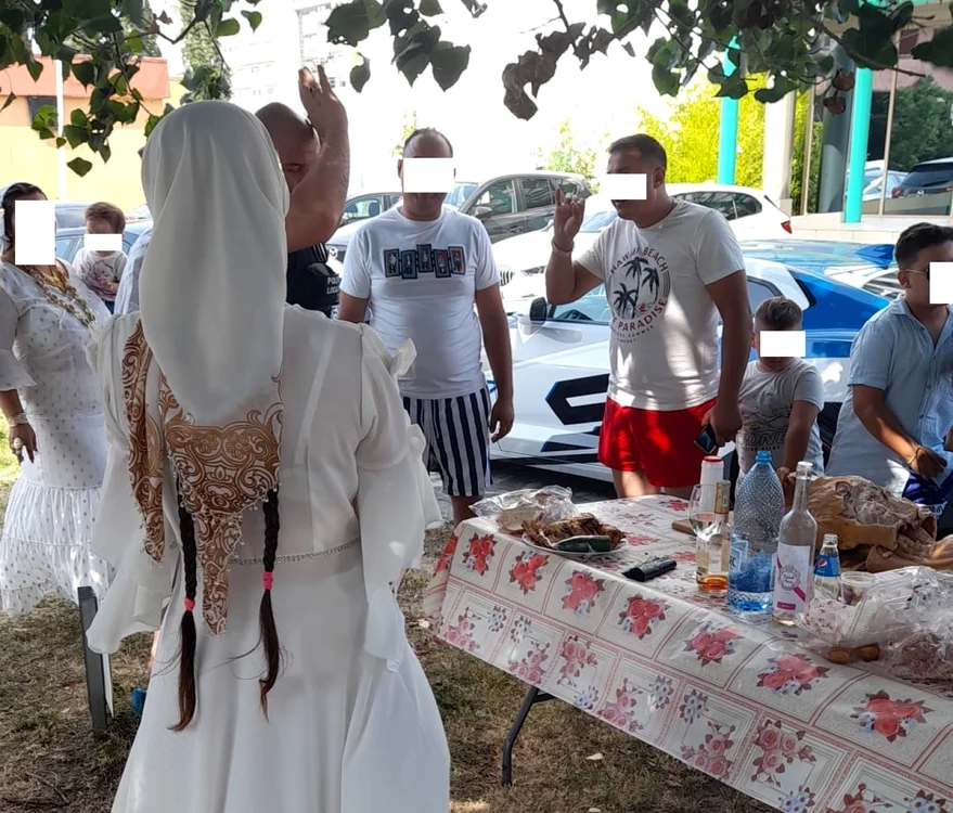 turisti in mamaia petrecere purcei la protap foto constanta de azi