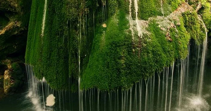 Cascada Bigăr din România, în topul frumuseţilor unice din lume FOTO www.theworldgeography.com