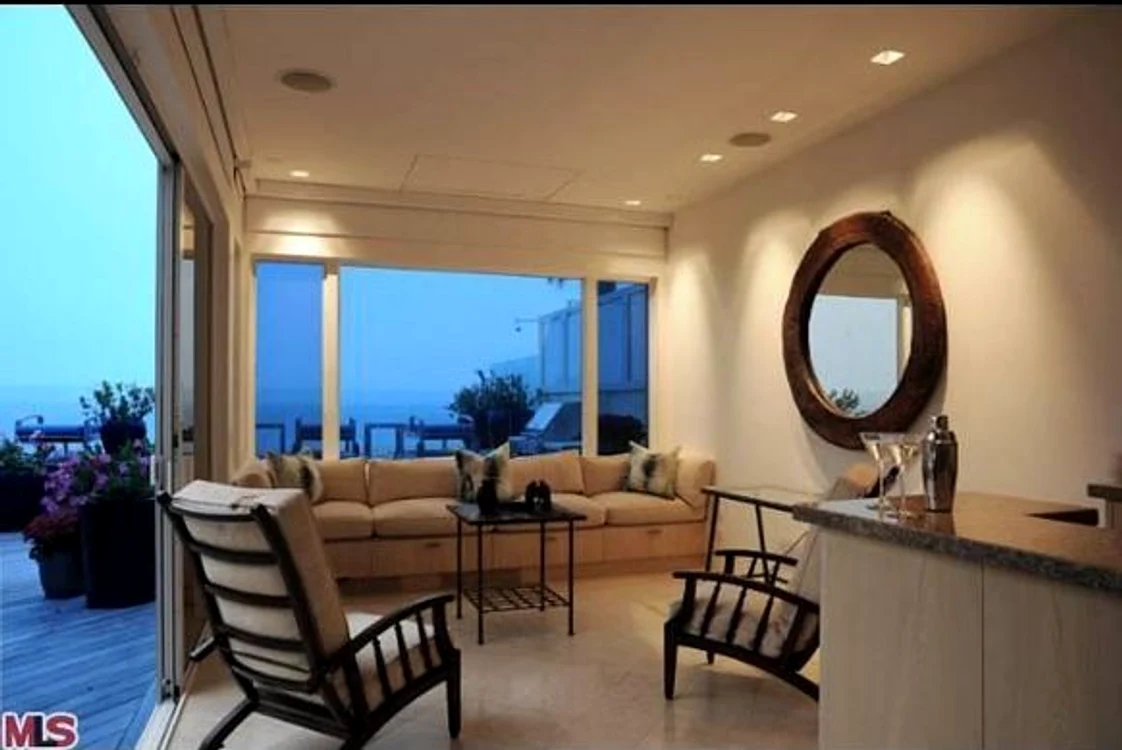 toofab jim carrey malibu abode 0016 layer 5 gallery main jpeg