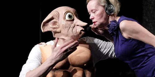 Teatr Doc din Moscova joacă astăzi la Bacău. FOTO The Guardian