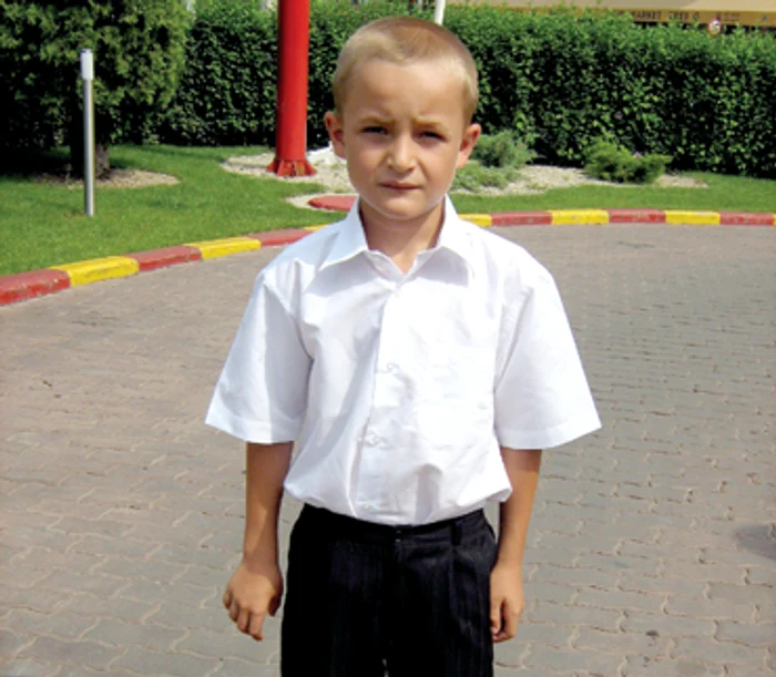 Oradea: PORTRET / Cezar Mudura, micuţa vedetă a muzicii populare
