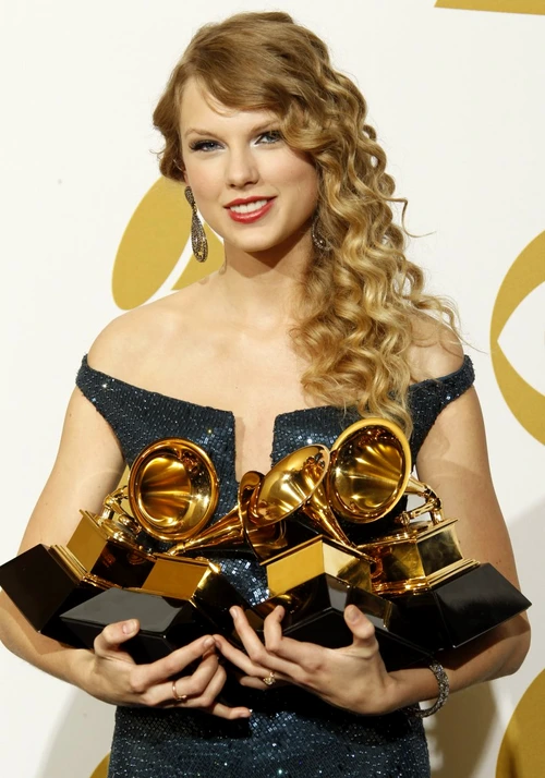 taylor swift cu grammy2010 98405100 jpeg