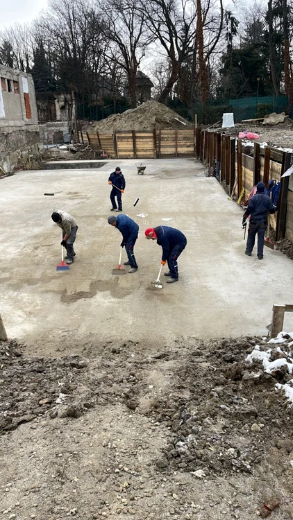 Lucrări la clinica de Balneo