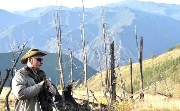 Vladimir Putin a admirat priveliştea de vis cu ochelarii la ochi