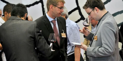 În cadrul expoziţiei a avut loc şi un program special de degustări FOTO: vinexpo.com/fr