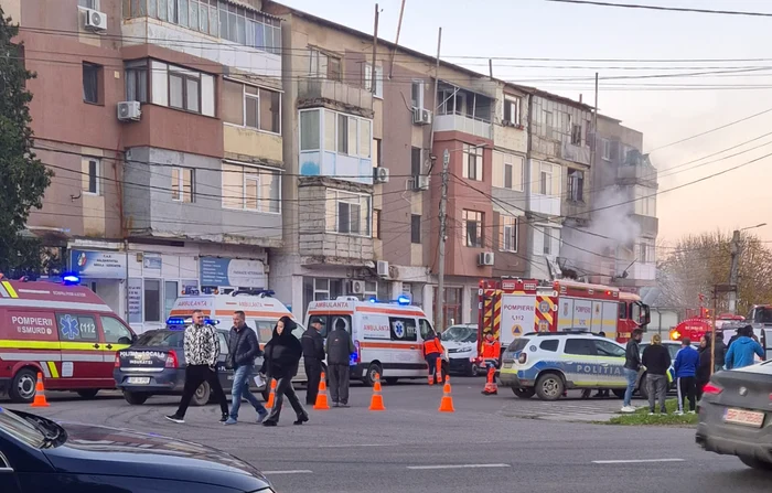 Incendiul se manifesta la două apartamente. FOTO: ISU Brăila