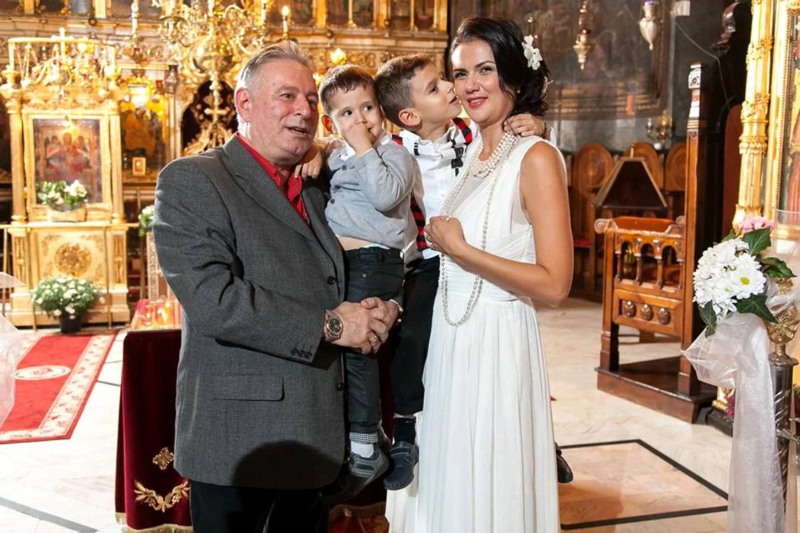 
    Mădălin Voicu şi pictoriţa Carmen Olteanu s-au cununat la jumătatea lui augustFoto: arhiva personală  