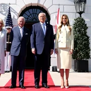 Regele Charles al III-lea și regina Camilla au sosit luni la Casa Albă. FOTO: X/@RoyalFamily