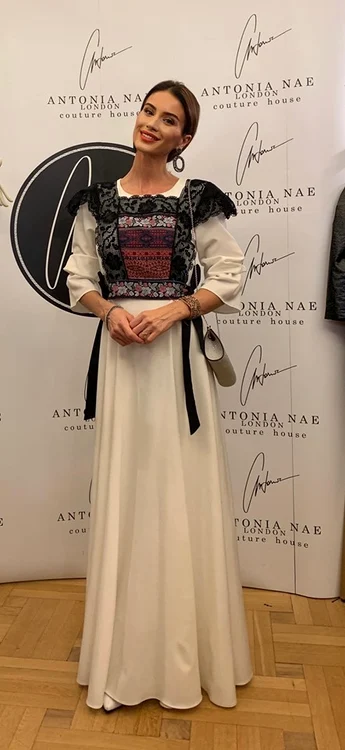 3 geanina ilies poarta iiana jpg jpeg