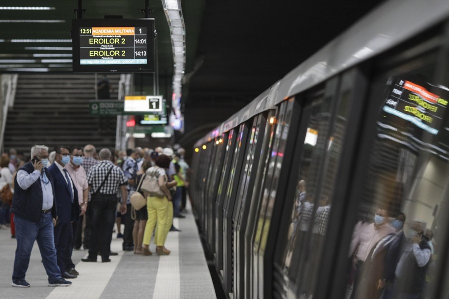 Val de reacții după scumpirile în lanț anunțate de Metrorex și STB în București. A apărut o petiție cu peste 11.500 de semnături