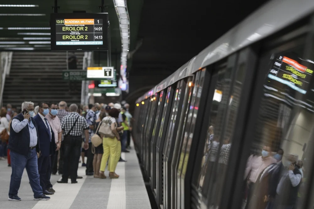 Val de reacții după scumpirile în lanț anunțate de Metrorex și STB în București. A apărut o petiție cu peste 11.500 de semnături