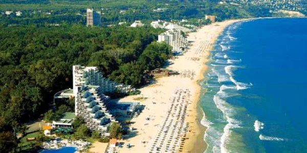 Staţiunea bulgară Albena este una dintre preferatele românilor
