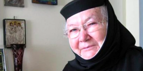 Maica Semfora Gafton de la Mănăstirea Sfânta Maria din Techirghiol Sursa ziarulumina.ro