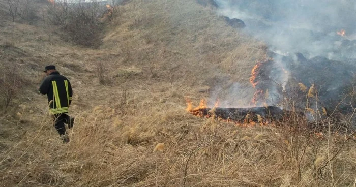 Incendiu la Vulcanii Noroioşi