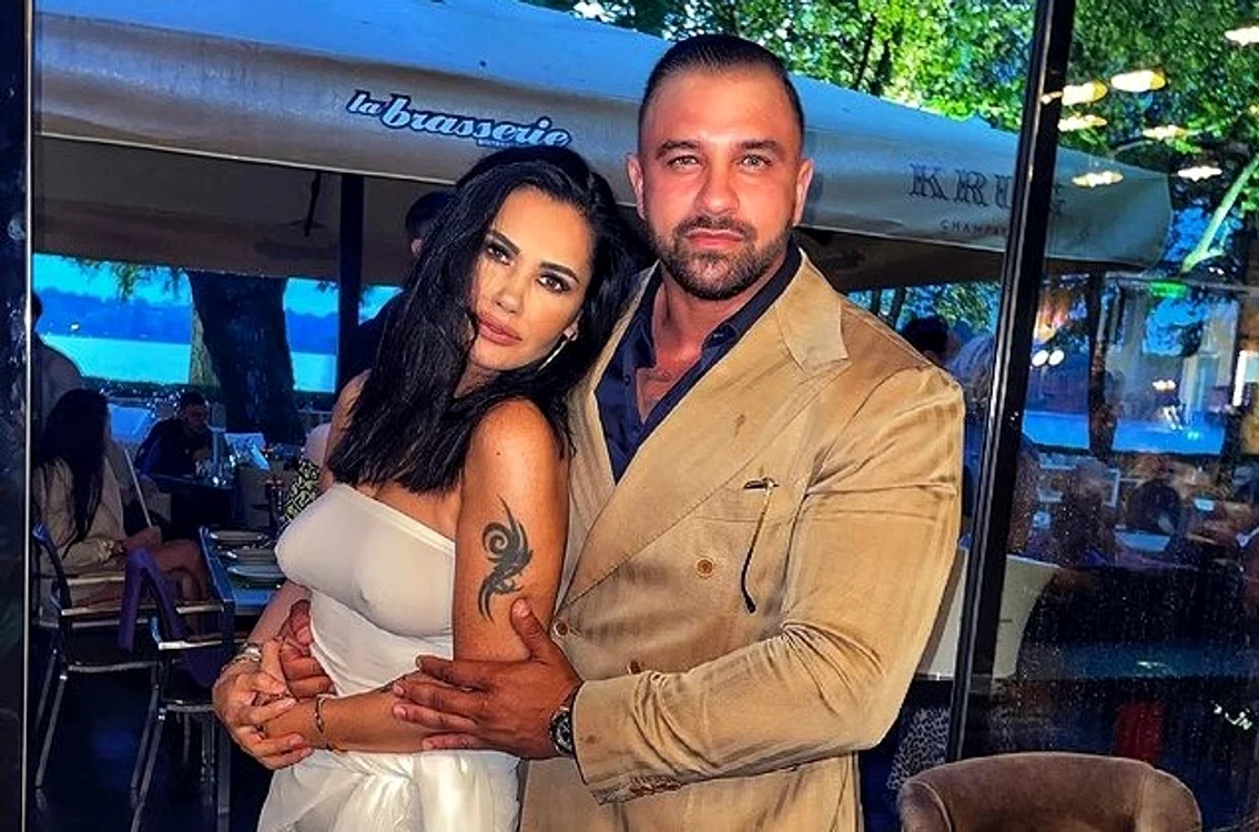 
    Oana Zăvoranu, super sexy în brațele lui Alex Bodifoto: arhiva personală  
