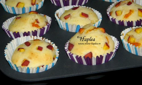 muffins cu piersici si gem de caise poza 7 jpeg