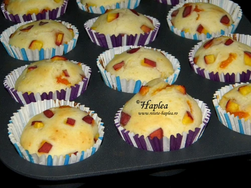 muffins cu piersici si gem de caise poza 7 jpeg