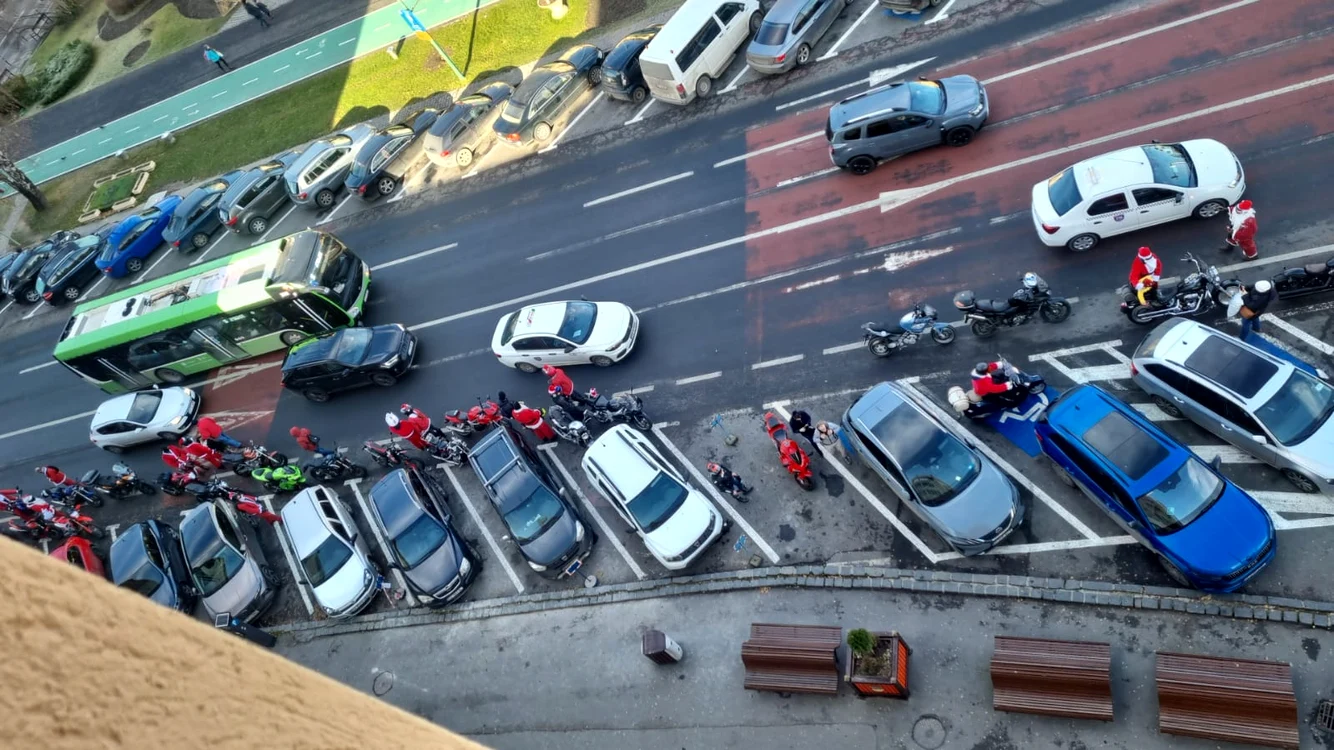 În Centrul Istoric al Brașovului se circulă bine la orele de vârf FOTO Ioan Buciumar