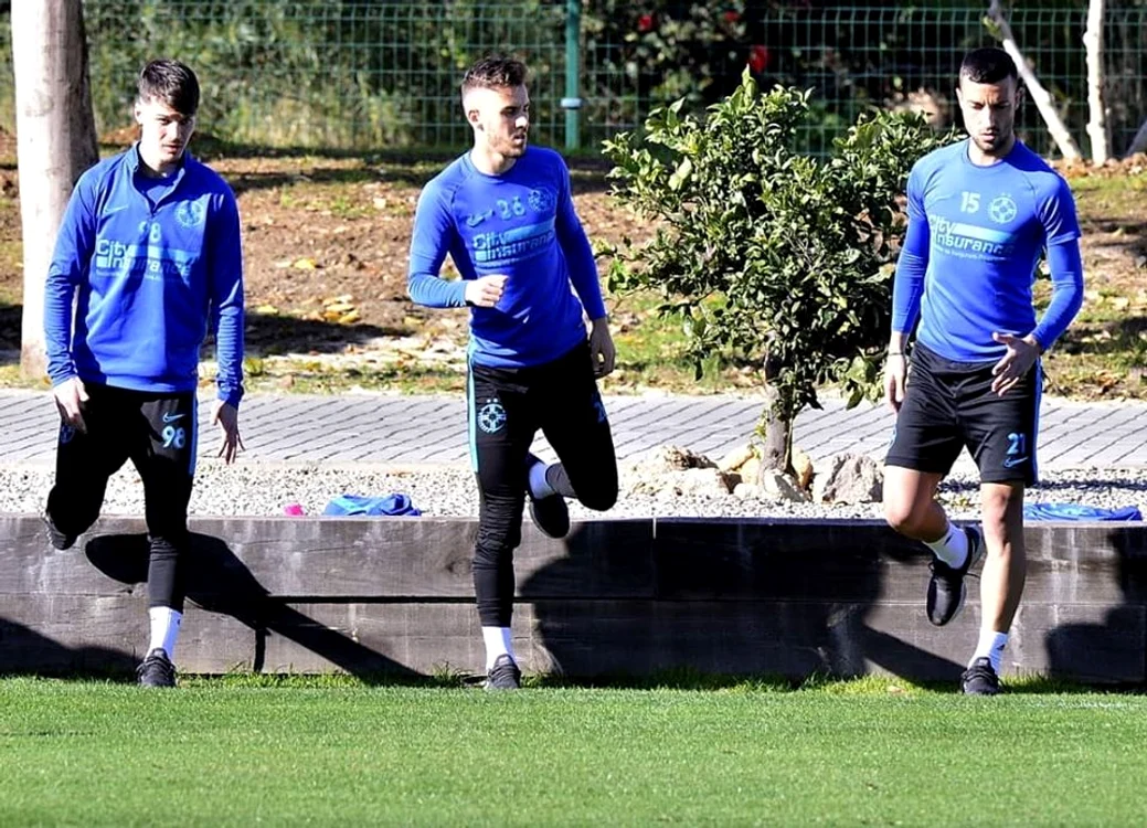 
    Momcilovic, primul din dreapta, e pe picior de plecare de la FCSB  