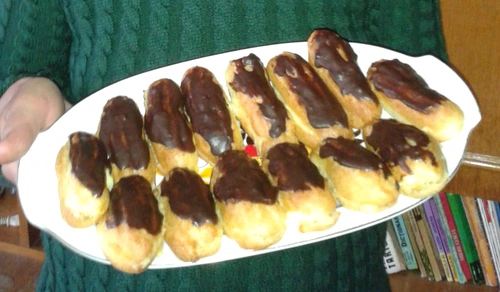 ecleruri cu crema de vanilie jpeg
