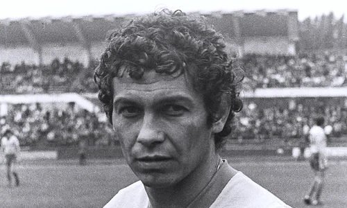 Mircea Lucescu la Hunedoara Foto Aurel Herlea in anii 80 (7) jpg