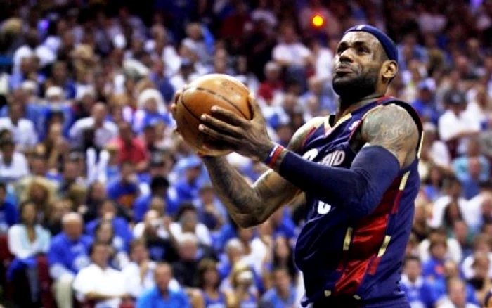 
    LeBron este printre cei mai buni din NBA  