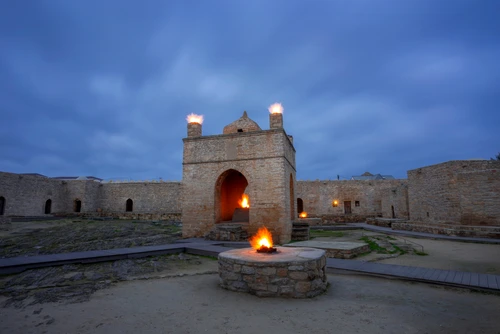 Templul de foc Ateshgah Foto Shutterstock