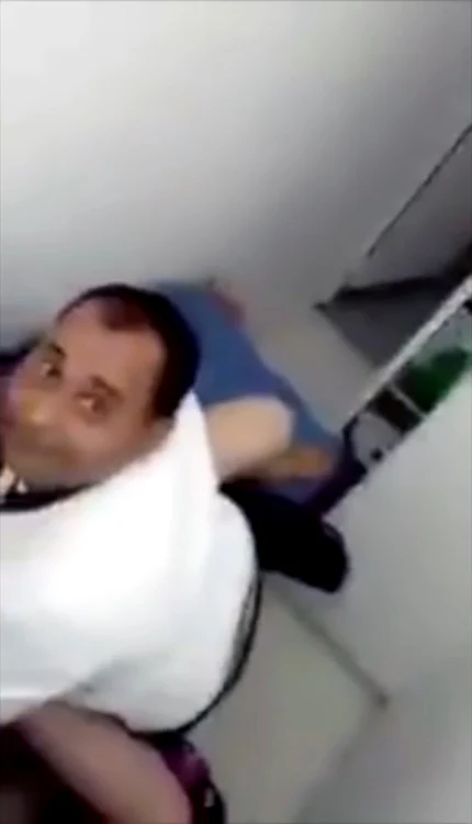 Doctorul și partenera lui au întreținut relații sexuale pe masa de consultații