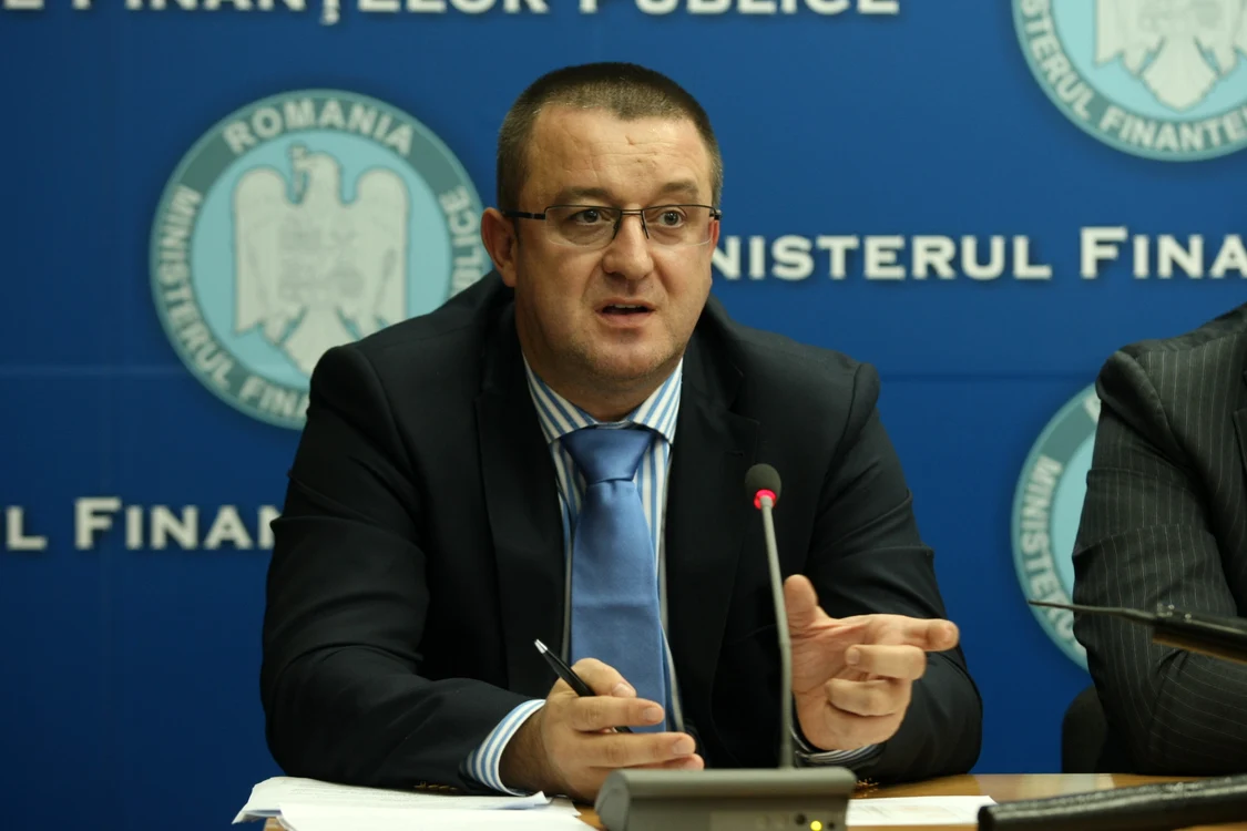 
    Fostul şef al ANAF, Sorin Blejnar, apare într-un dosar de avaziune fiscală de 15 milioane de euro  