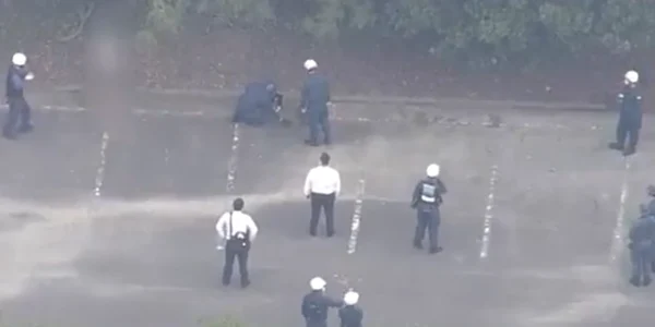 Japonia: În locul unei bombe, într-o servietă suspectă dintr-o parcare au fost descoperite jucării sexuale foto: captură video