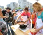 Ionela şi Mariana termină de făcut spaghetele jpeg