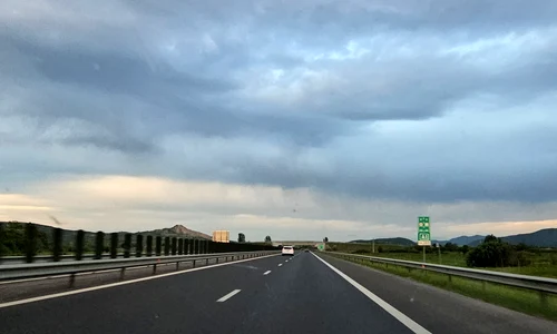 Autostrada Foto Daniel Guță ADEVĂRUL jpg