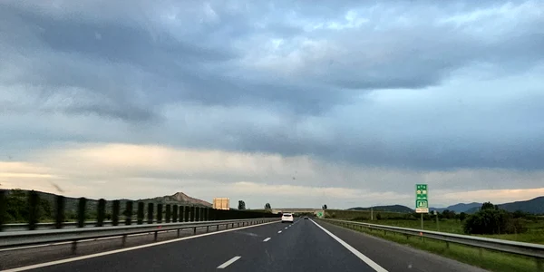 Autostrada Foto Daniel Guță ADEVĂRUL jpg