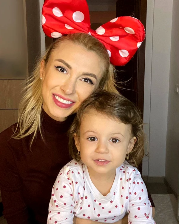 1 andreea balan si fiica clara jpg jpeg
