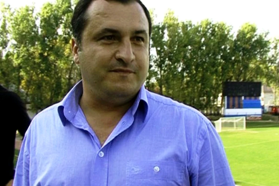 Primarul Adrian Chiriţă, acuzat că l-a agresat fizic pe preşedintele oganizaţiei de tinere PSD  din Hulubeşti