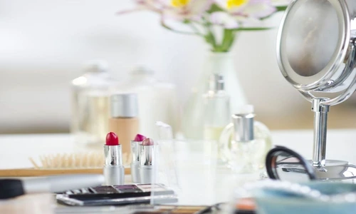 Produsele expirate de machiaj  jpeg