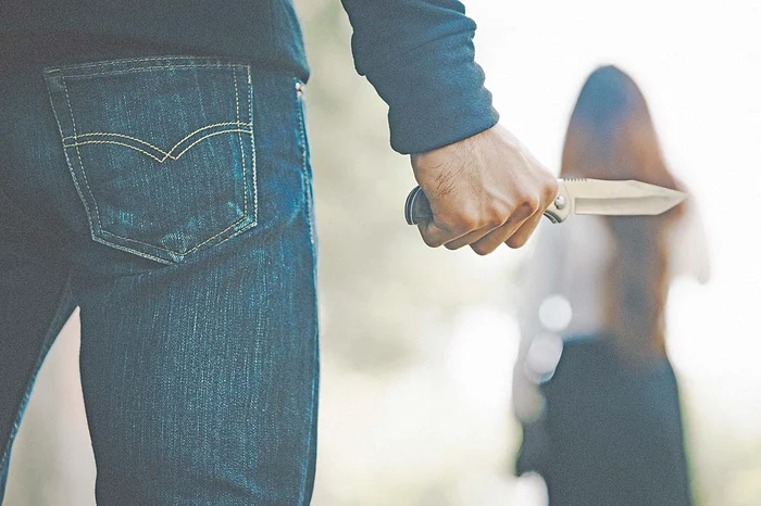 Aşa arată arsenalul agresorului împuşcat de poliţişti