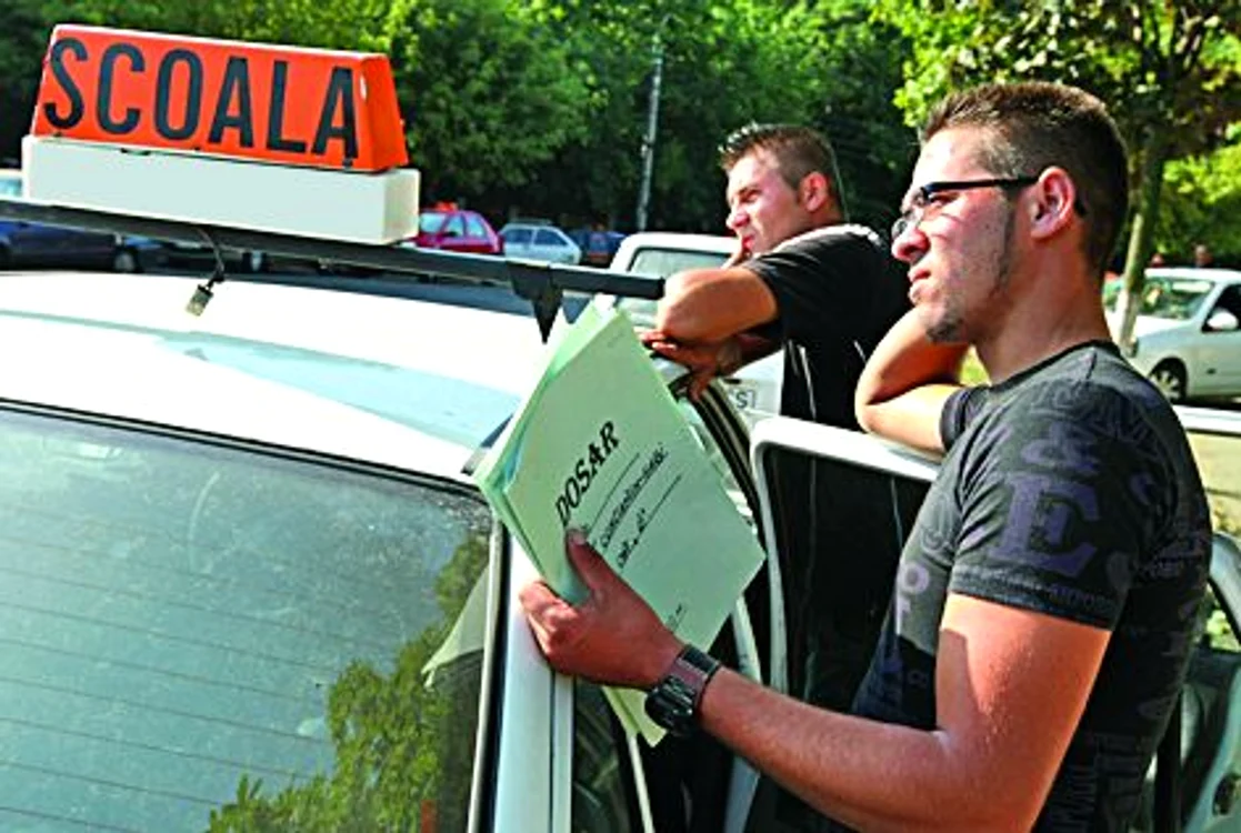 
    Scoala de ;oferi din Craiova  