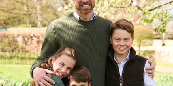 Prințul William cu cei trei copii ai lor de Ziua Tatălui FOTO FB William and Kate jpg