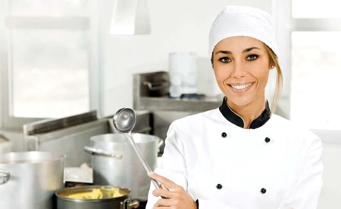 La școala profesională se poate învăța meseriile de bucătar, ospătar, patiser, cofetar, foarte căutateFOTO: Click!