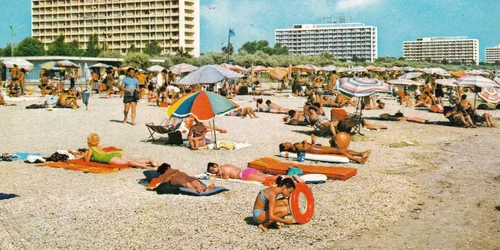Stațiunea Mamaia în comunism  Sursa Delcampe (26) jpg