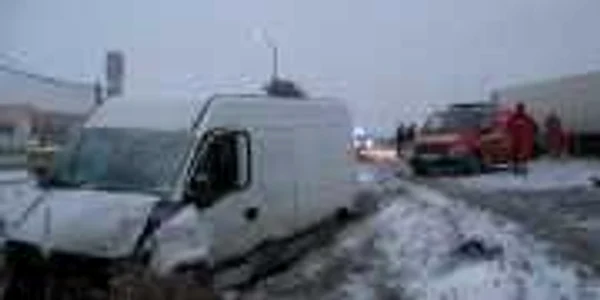 Victimele au fost transportate de urgenţă la spital