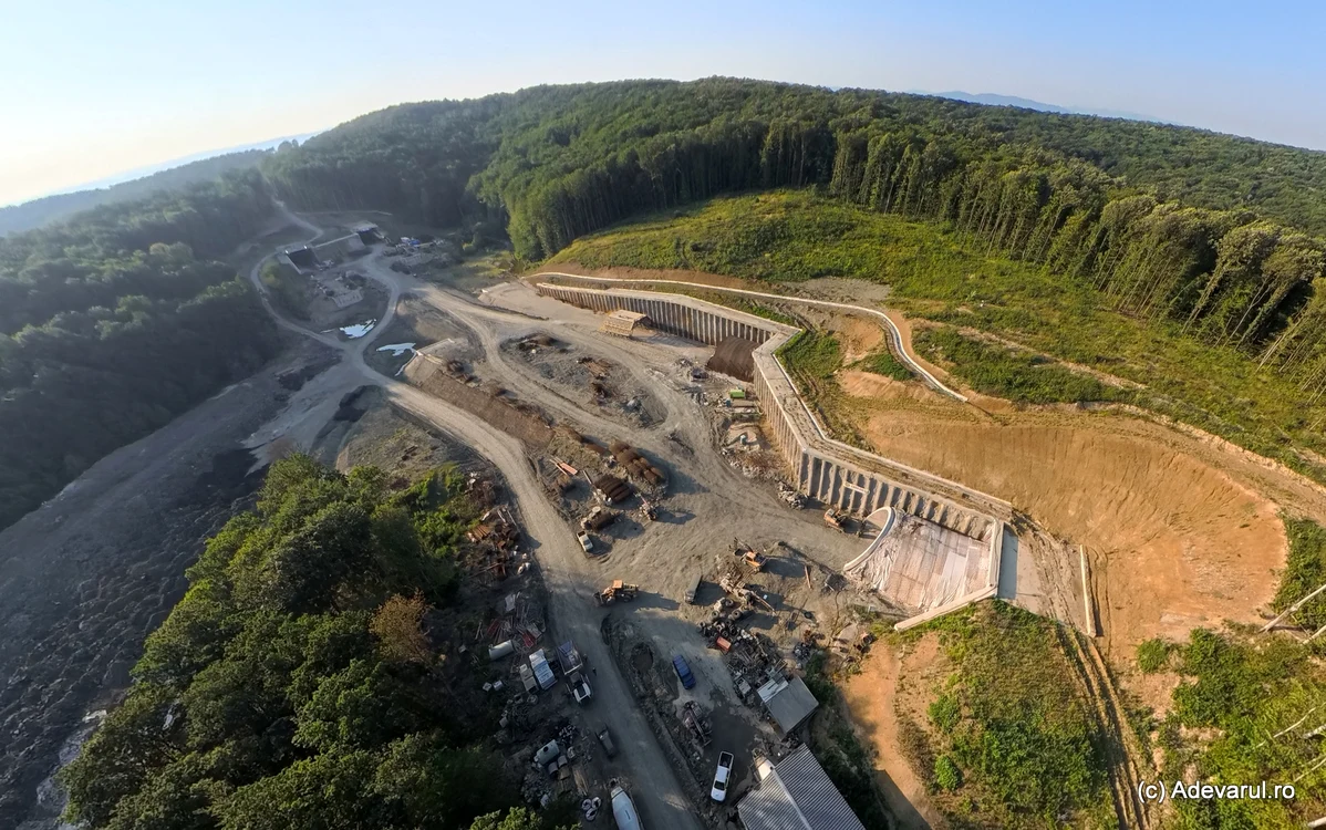 Autostrada Lugoj - Deva. Foto: Daniel Guță. ADEVĂRUL