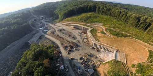 Șantierul Autostrazii cu tuneluri din vest Foto Daniel Guță  ADEVĂRUL jpg