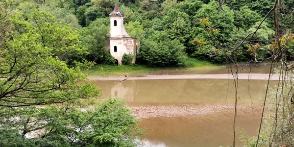 lacul cincis foto daniel guta adevarul