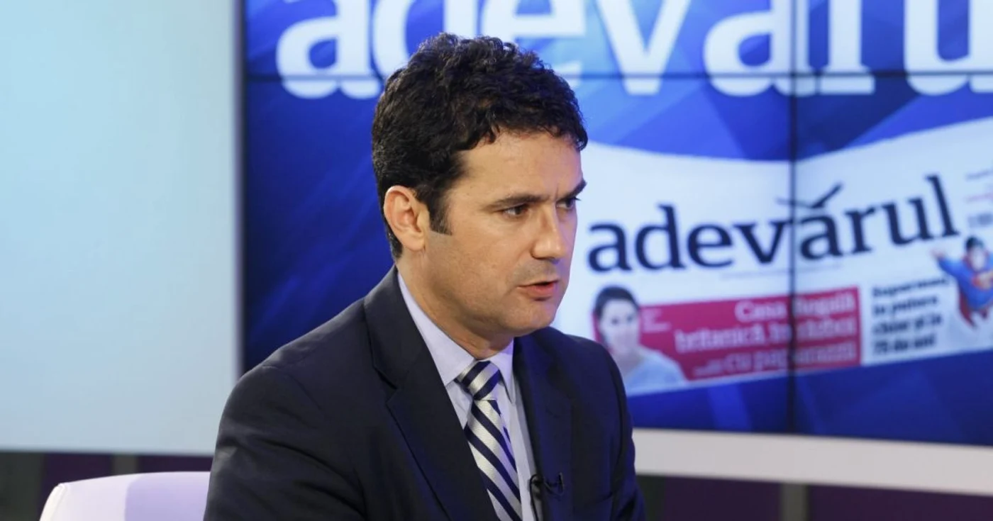 Ministrul Pricopie a lăsat să se înţeleagă că fostul director al institutului ar avea probleme cu legea