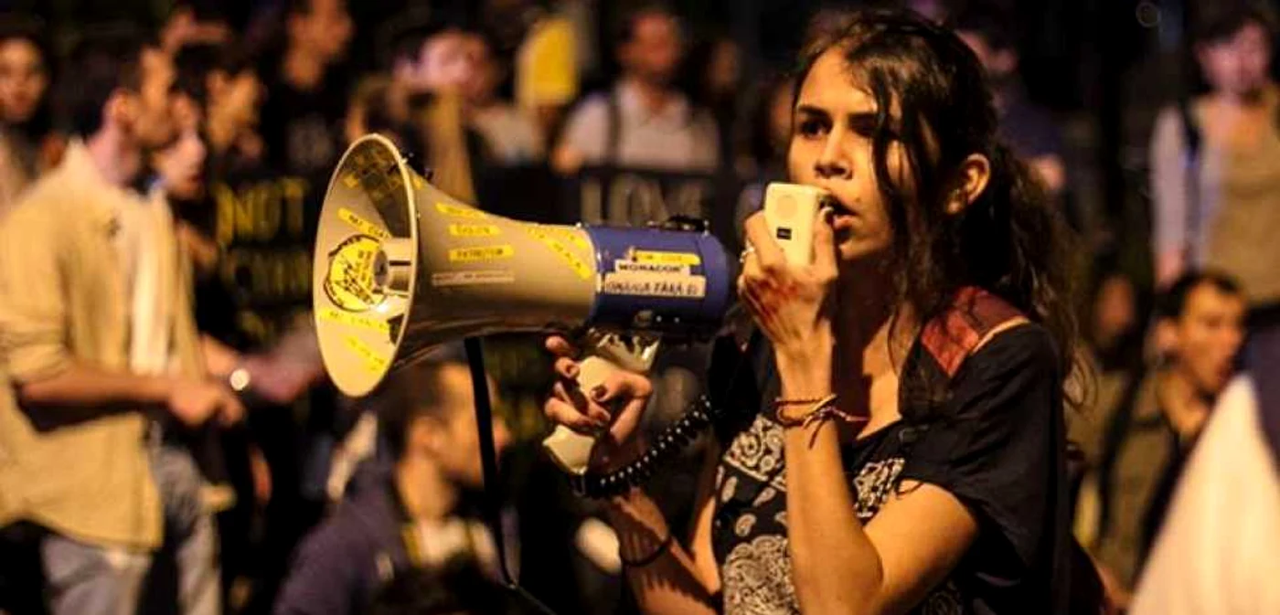 Andreea Petruţ a fost unul dintre liderii informaţi ai manifestanţilor anti RMGC. FOTO: Arhivă personală